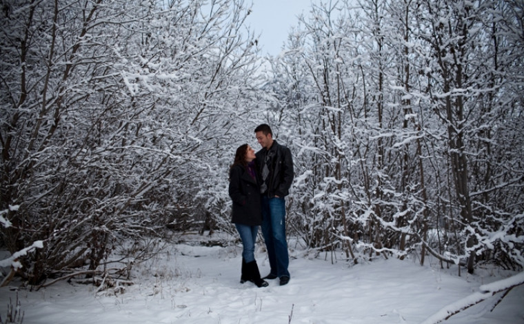 Winter engagement photo, Alaska